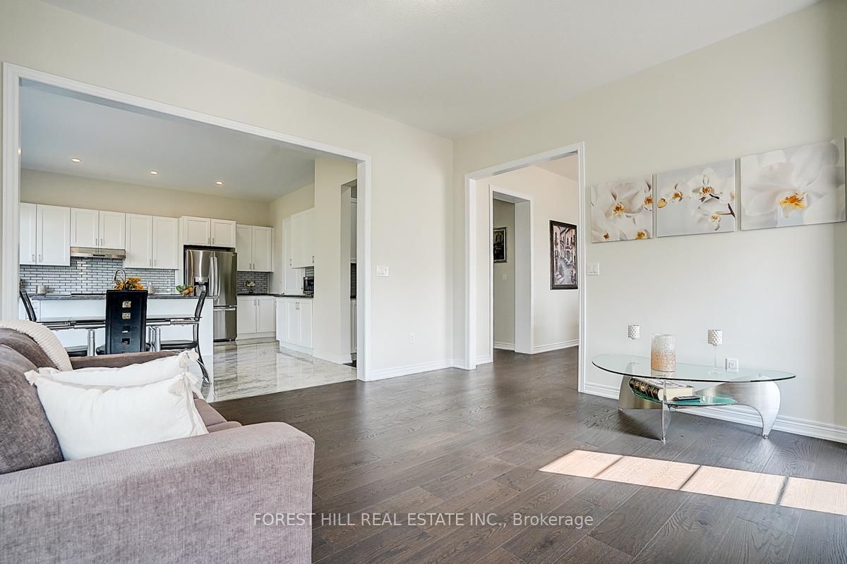 Detached House for sale at 21 Dorothy Caine Crescent, Georgina, Ontario, L4P 0S6 - Keswick South - MLS: N12866954