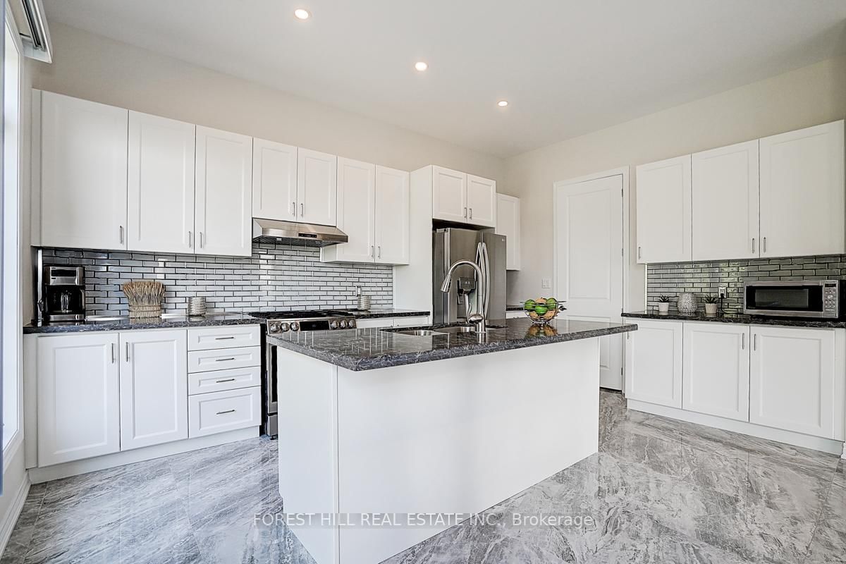 Detached House for sale at 21 Dorothy Caine Crescent, Georgina, Ontario, L4P 0S6 - Keswick South - MLS: N12866954