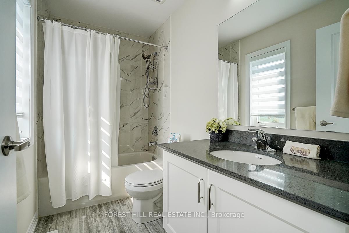 Detached House for sale at 21 Dorothy Caine Crescent, Georgina, Ontario, L4P 0S6 - Keswick South - MLS: N12866954