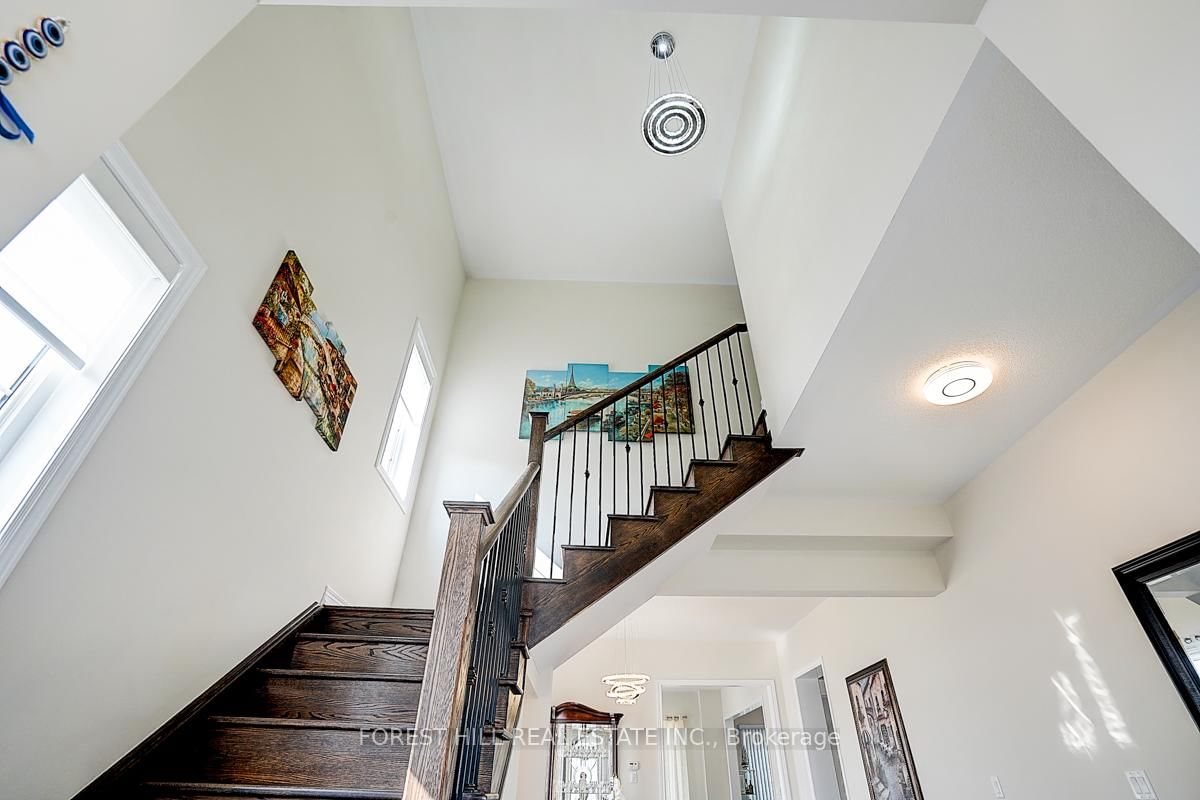 Detached House for sale at 21 Dorothy Caine Crescent, Georgina, Ontario, L4P 0S6 - Keswick South - MLS: N12866954