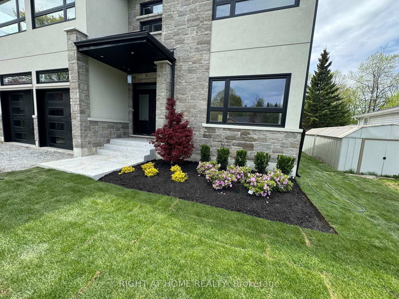 1012 Ferrier Ave, Innisfil, L0L 1W0 | Image 2