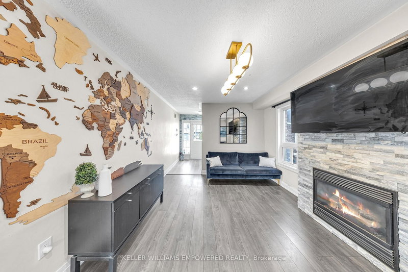 93 Beaverbrook Cres, Vaughan, L6A 3T5 | Image 2