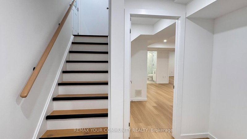 139 Kellington Tr, Whitchurch-Stouffville, L4A 1X6 | Image 2