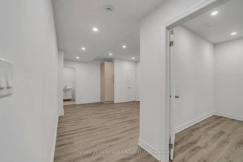 BSMNT - 6 Menotti Dr, Richmond Hill, L4E 0G9 | Image 3