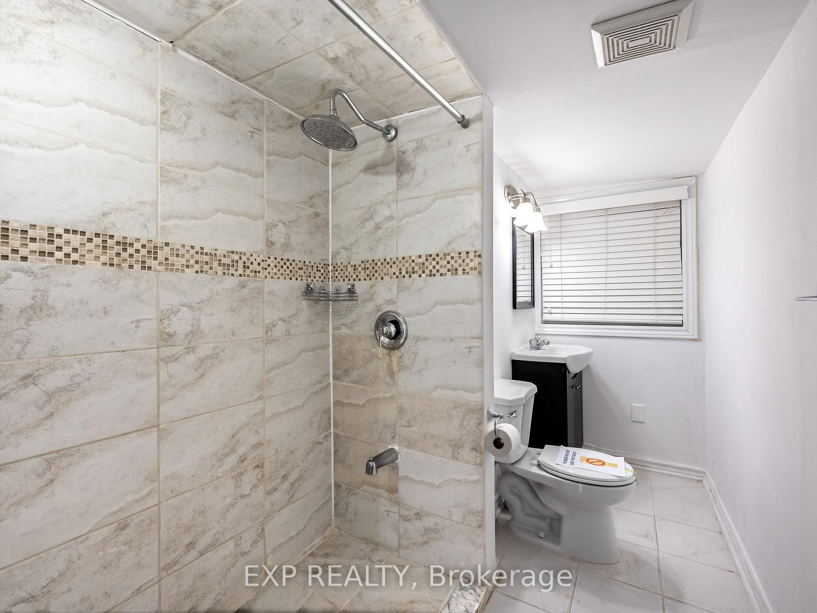 Detached House for sale at 28 Lakeland Crescent, Richmond Hill, Ontario, L4E 2Z8 - Oak Ridges Lake Wilcox - MLS: N12868340