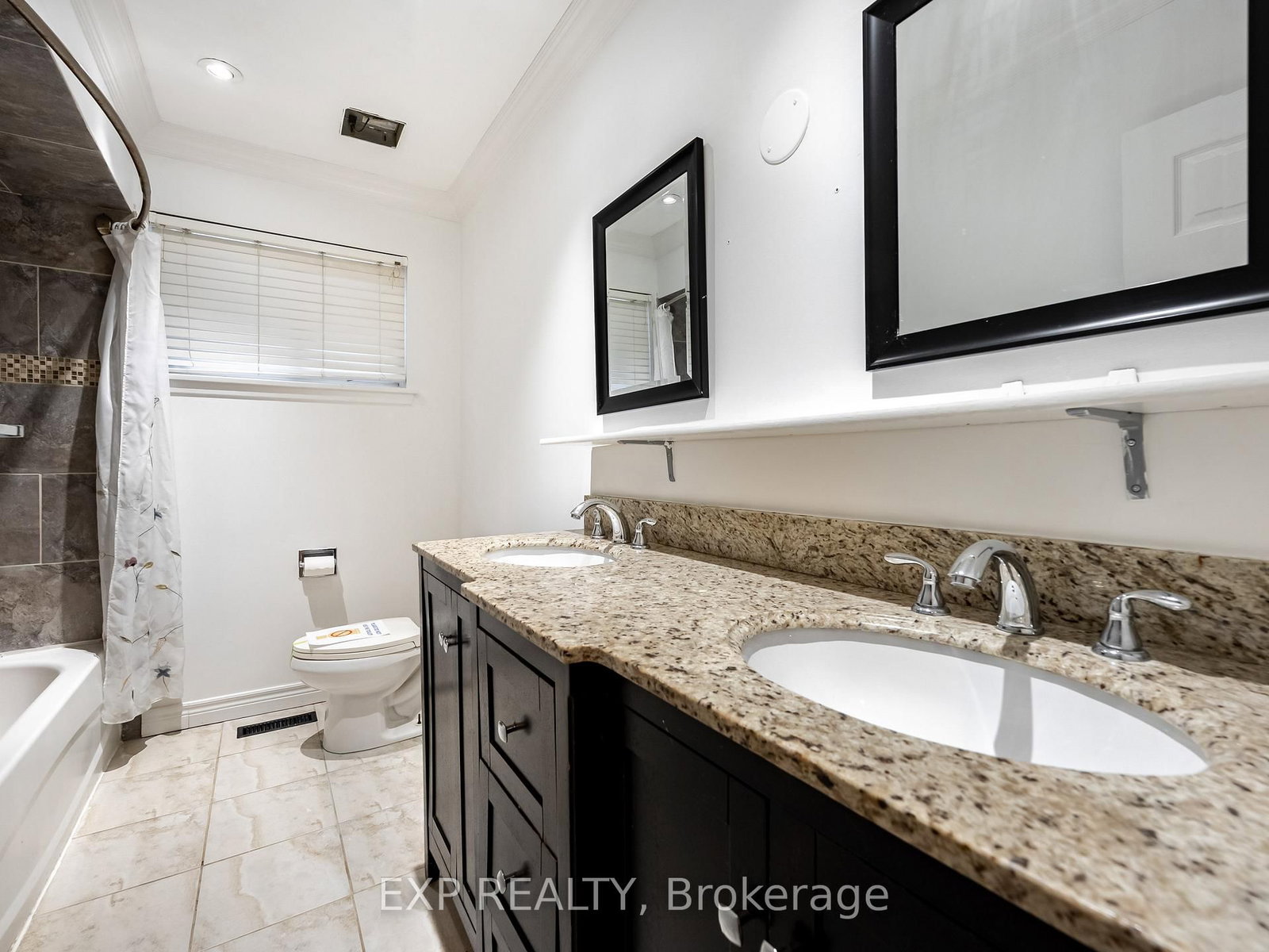 Detached House for sale at 28 Lakeland Crescent, Richmond Hill, Ontario, L4E 2Z8 - Oak Ridges Lake Wilcox - MLS: N12868340