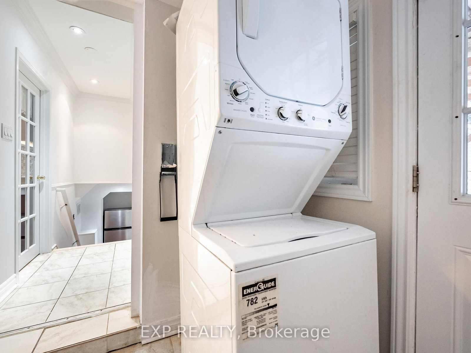 Detached House for sale at 28 Lakeland Crescent, Richmond Hill, Ontario, L4E 2Z8 - Oak Ridges Lake Wilcox - MLS: N12868340