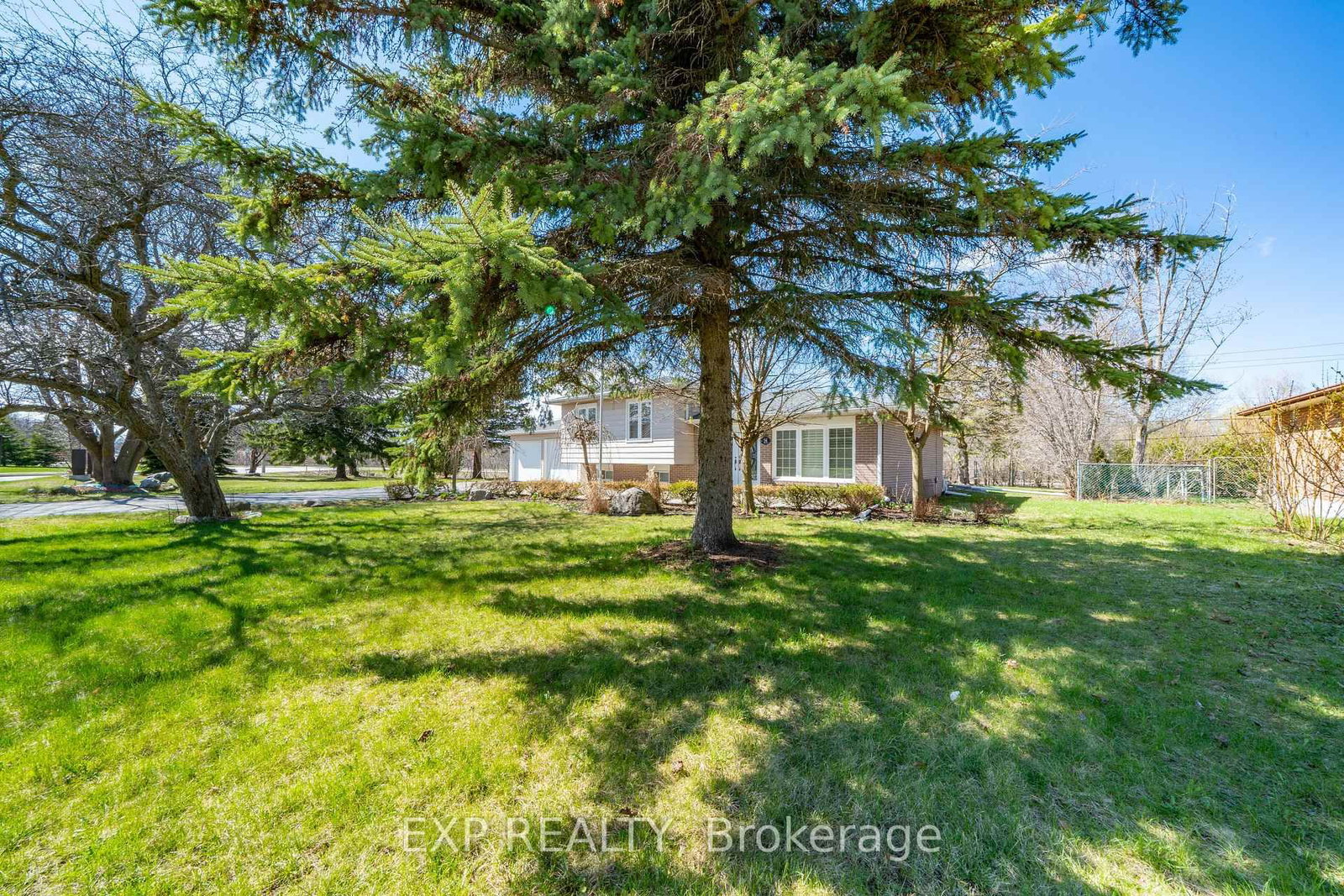 Detached House for sale at 28 Lakeland Crescent, Richmond Hill, Ontario, L4E 2Z8 - Oak Ridges Lake Wilcox - MLS: N12868340