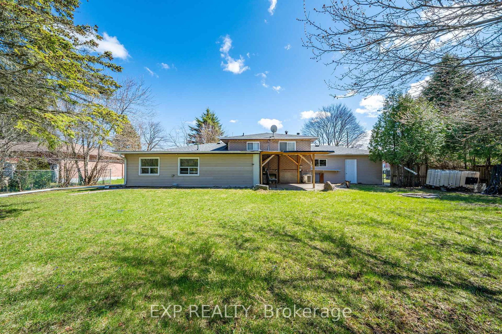 Detached House for sale at 28 Lakeland Crescent, Richmond Hill, Ontario, L4E 2Z8 - Oak Ridges Lake Wilcox - MLS: N12868340