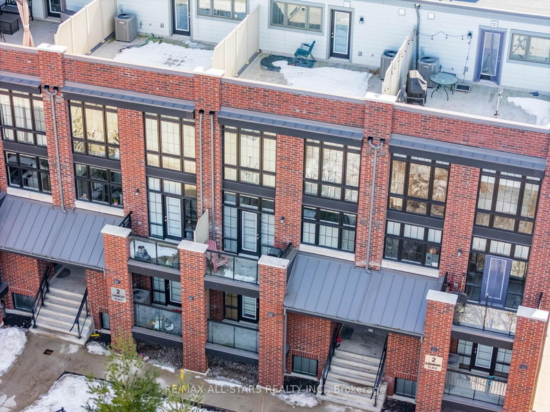 302 - 2 Linsmore Pl, Whitchurch-Stouffville, L4A 4T4 | Image 2