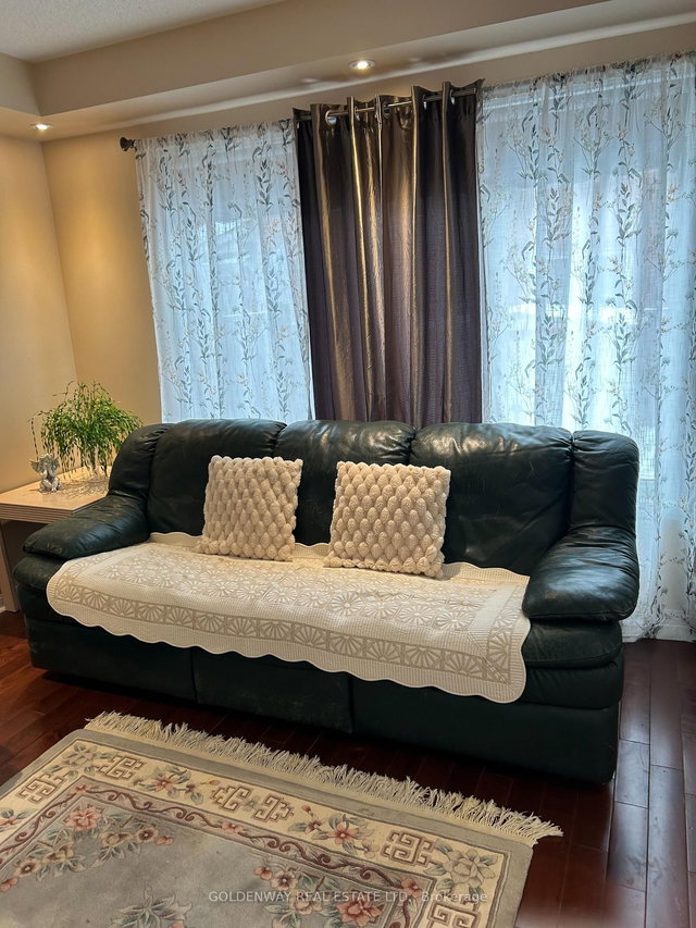 127 Miltrose Crescent