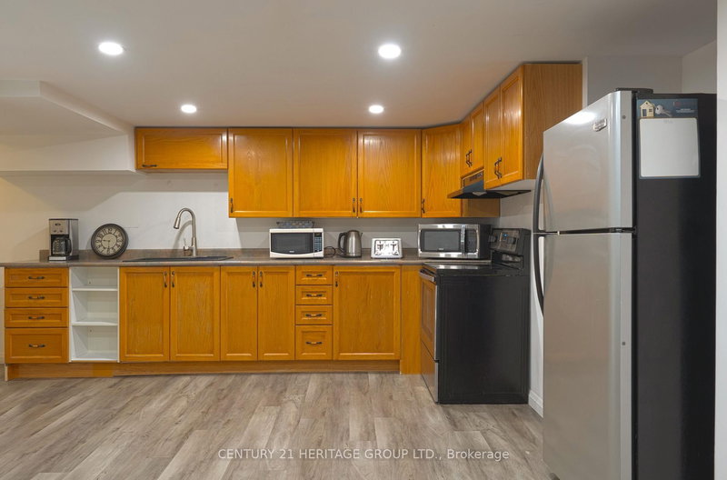 BMST - 66 Fern Valley Cres, Richmond Hill, L4E 2J1 | Image 2