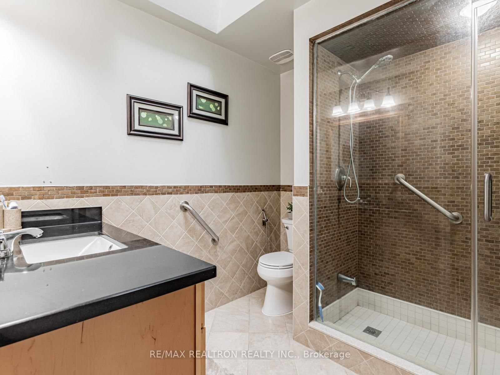 Detached House for sale at 33 Carolwood Crescent, Markham, Ontario, L3S 4T2 - Rouge River Estates - MLS: N12868920