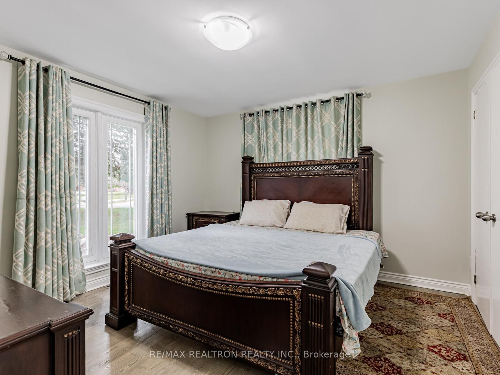 Detached House for sale at 33 Carolwood Crescent, Markham, Ontario, L3S 4T2 - Rouge River Estates - MLS: N12868920