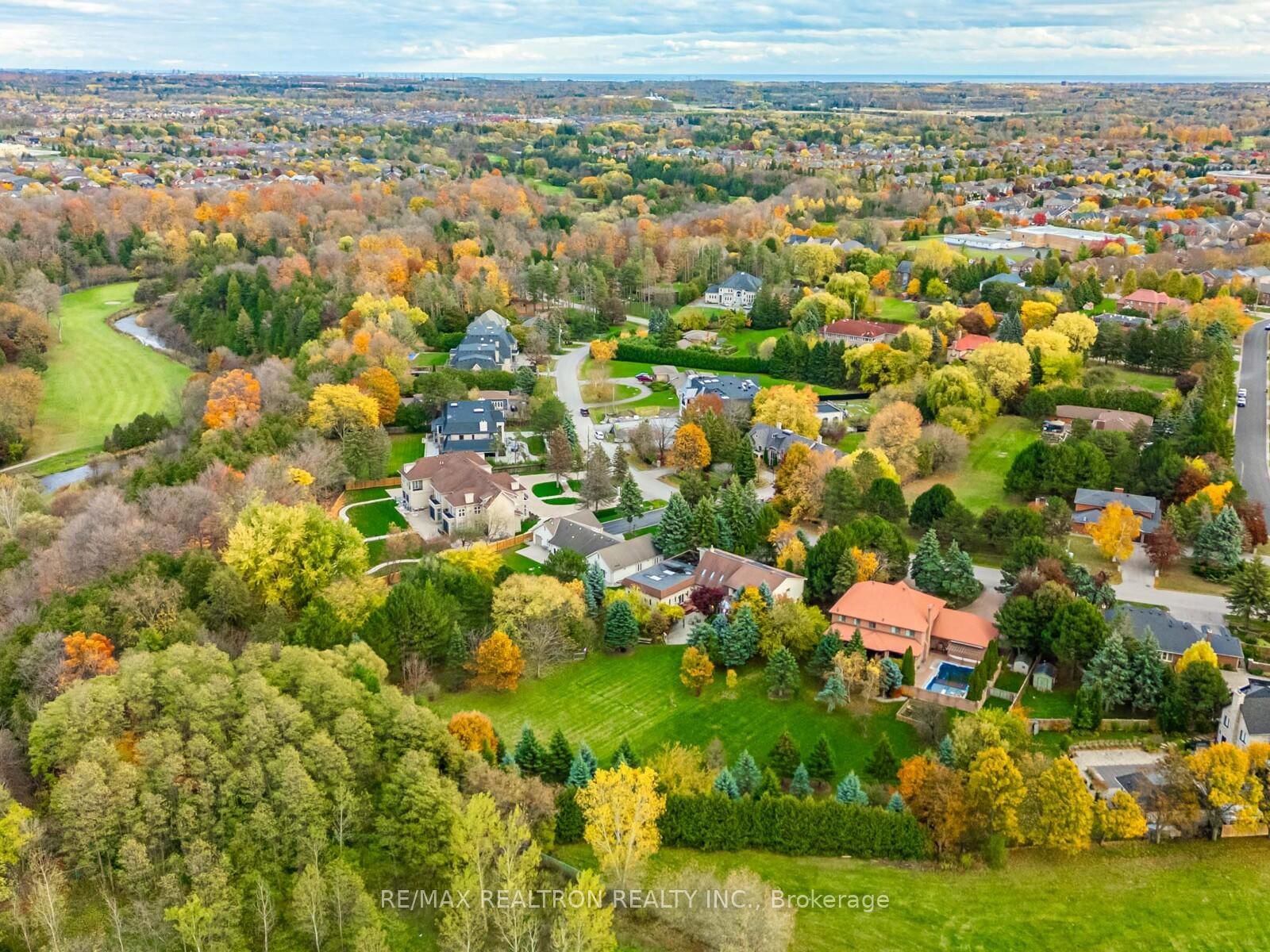 Detached House for sale at 33 Carolwood Crescent, Markham, Ontario, L3S 4T2 - Rouge River Estates - MLS: N12868920