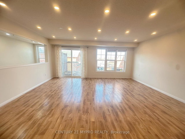 Upper#1 - 2725 Bur Oak Avenue