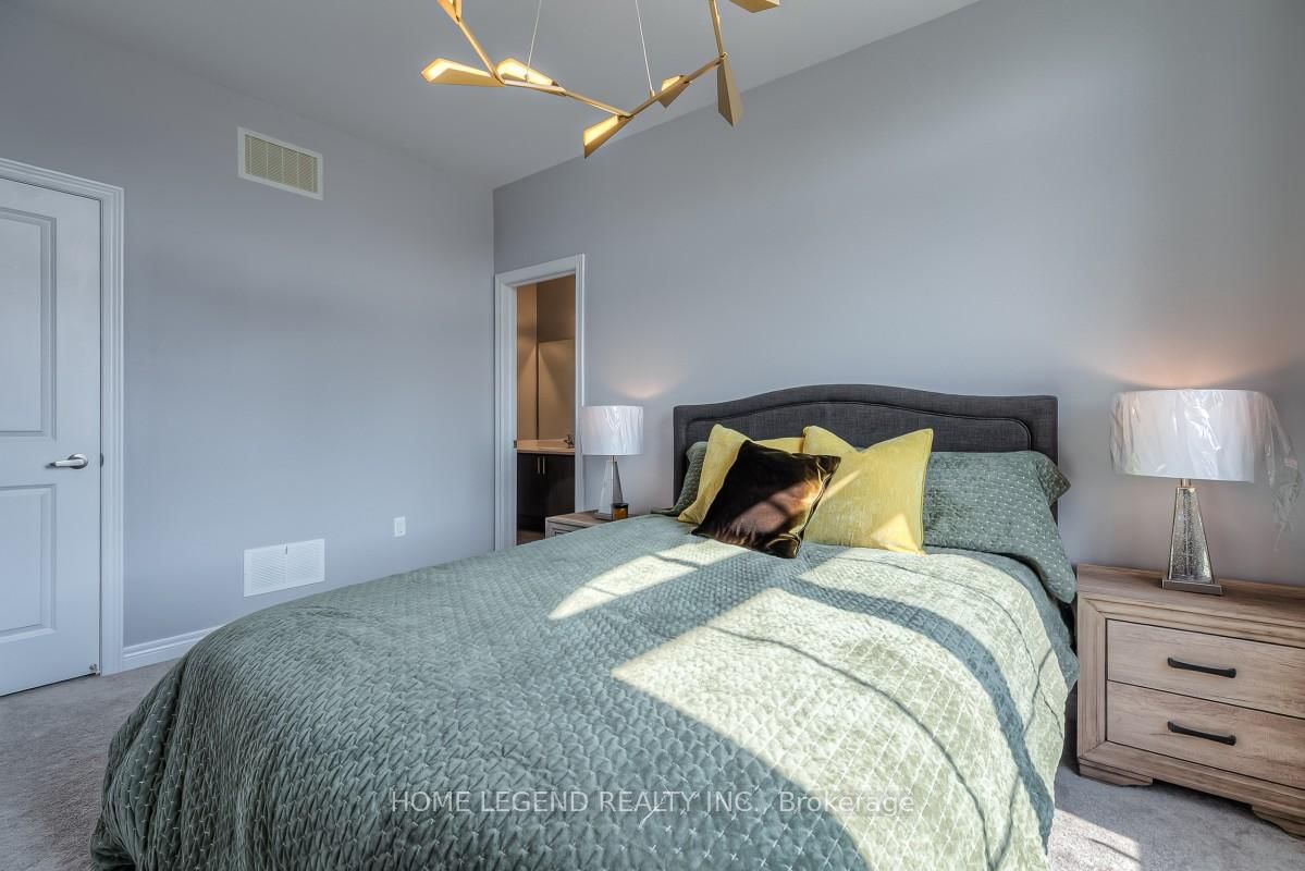 Detached House for sale at 1036 Cole Street, Innisfil, Ontario, L9S 0J9 - Rural Innisfil - MLS: N12869330