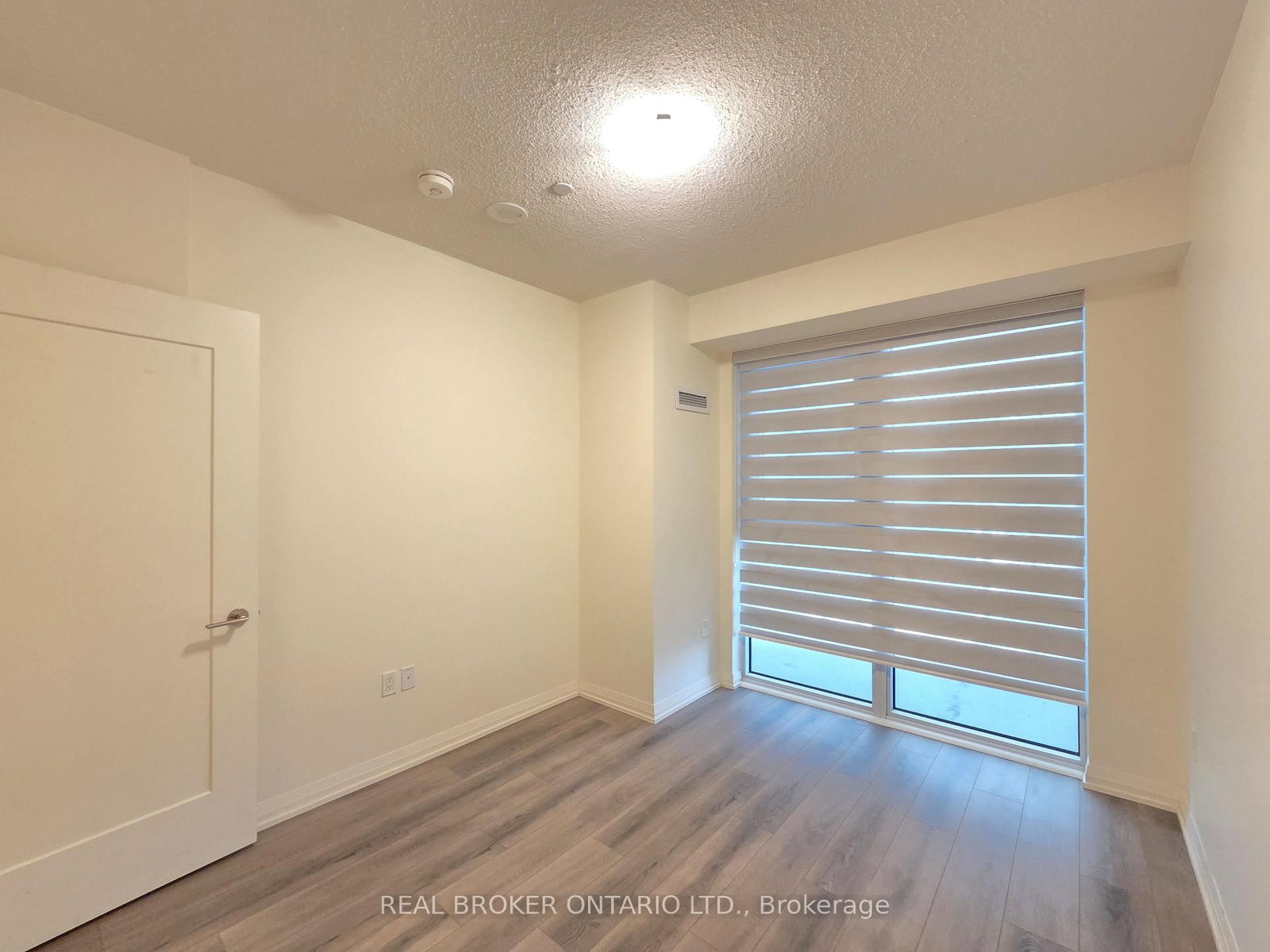 Condo for sale at 618-9000 Jane Street, Vaughan, Ontario, L4K 0M6 - Concord - MLS: N12869380