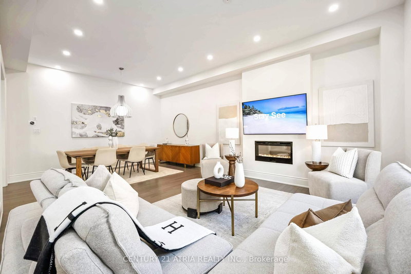 109 Vantage Loop, Newmarket, L3X 0K8 | Image 3