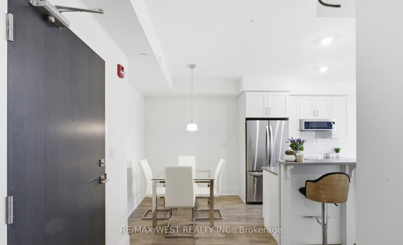 412 - 2 Adam Sellers St, Markham, L6B 1P2 | Image 2