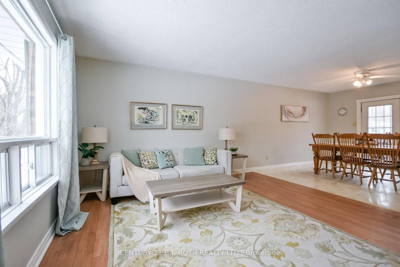 3861 East St E, Innisfil, L9S 2L9 | Image 2
