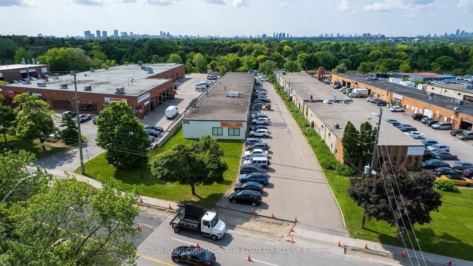 375 John Street - Photo 2