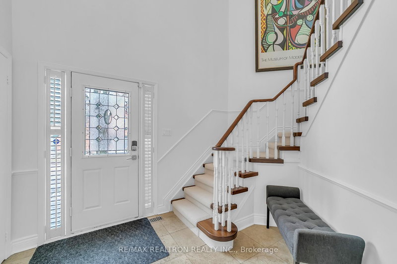 61 - 24 Beaumont Pl, Vaughan, L4J 4X2 | Image 2