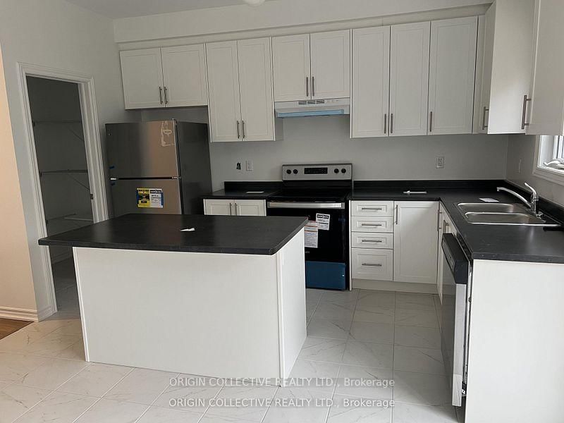 34 Milson Crescent, Unit Lower - Photo 10