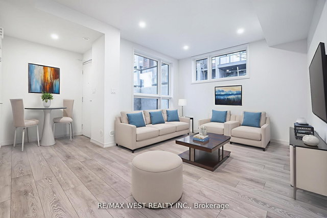 28 - 20 Lytham Green Circle