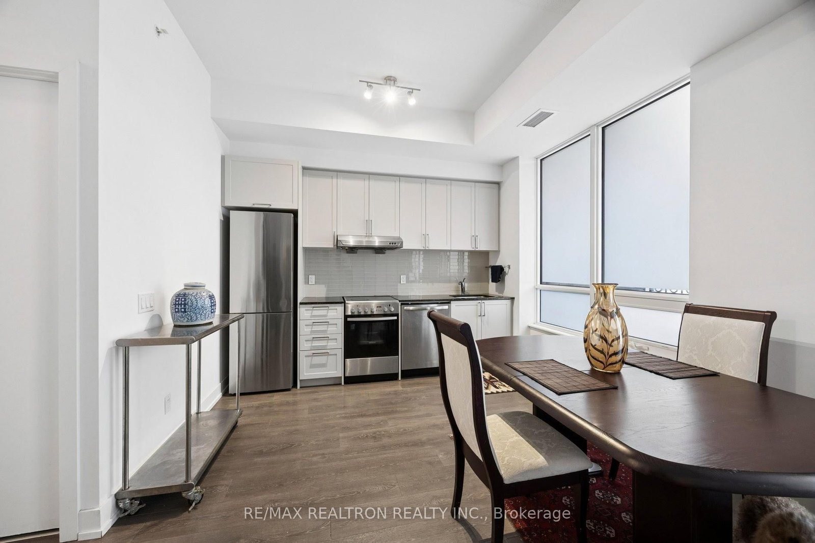 278 Buchanan Drive, Unit 821E - Photo 11