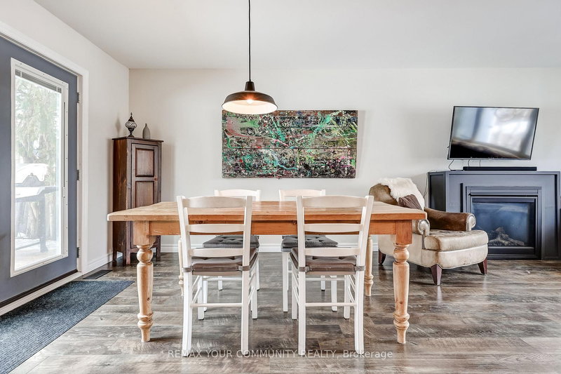 59 Thomas Shepperd Dr, East Gwillimbury, L9N 1C4 | Image 3