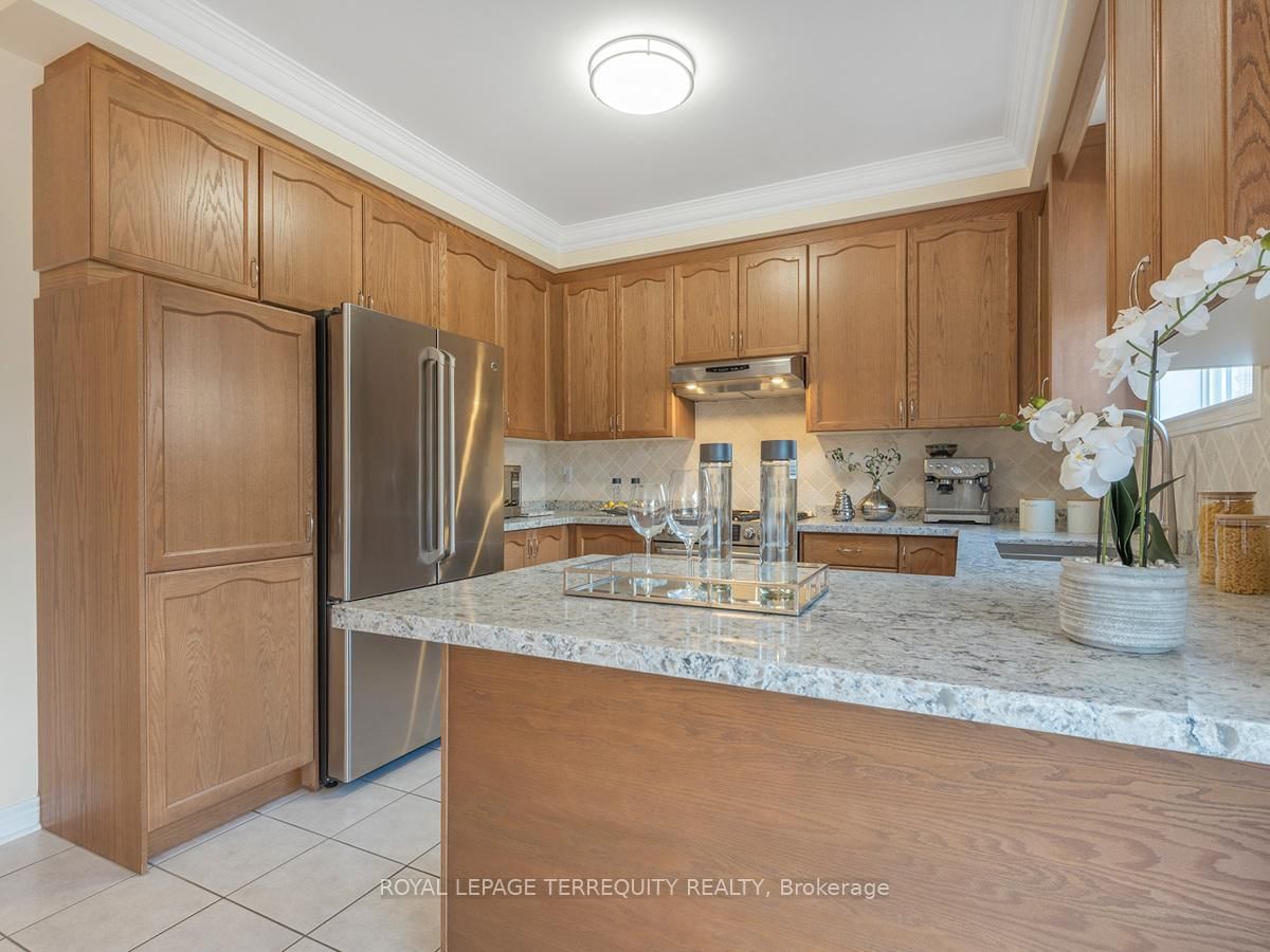 Detached House sold at 11 Avocet Drive, Vaughan, Ontario, L4H 2K9 - Vellore Village - MLS: N12872782