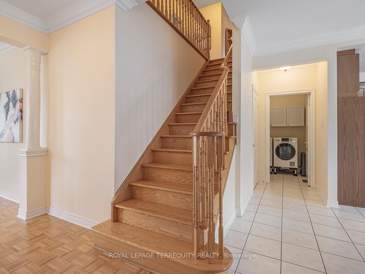 Detached House sold at 11 Avocet Drive, Vaughan, Ontario, L4H 2K9 - Vellore Village - MLS: N12872782