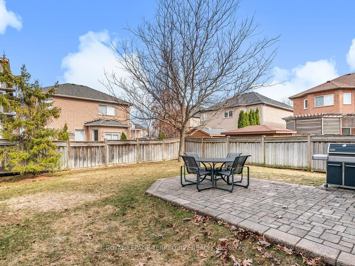 Detached House sold at 11 Avocet Drive, Vaughan, Ontario, L4H 2K9 - Vellore Village - MLS: N12872782