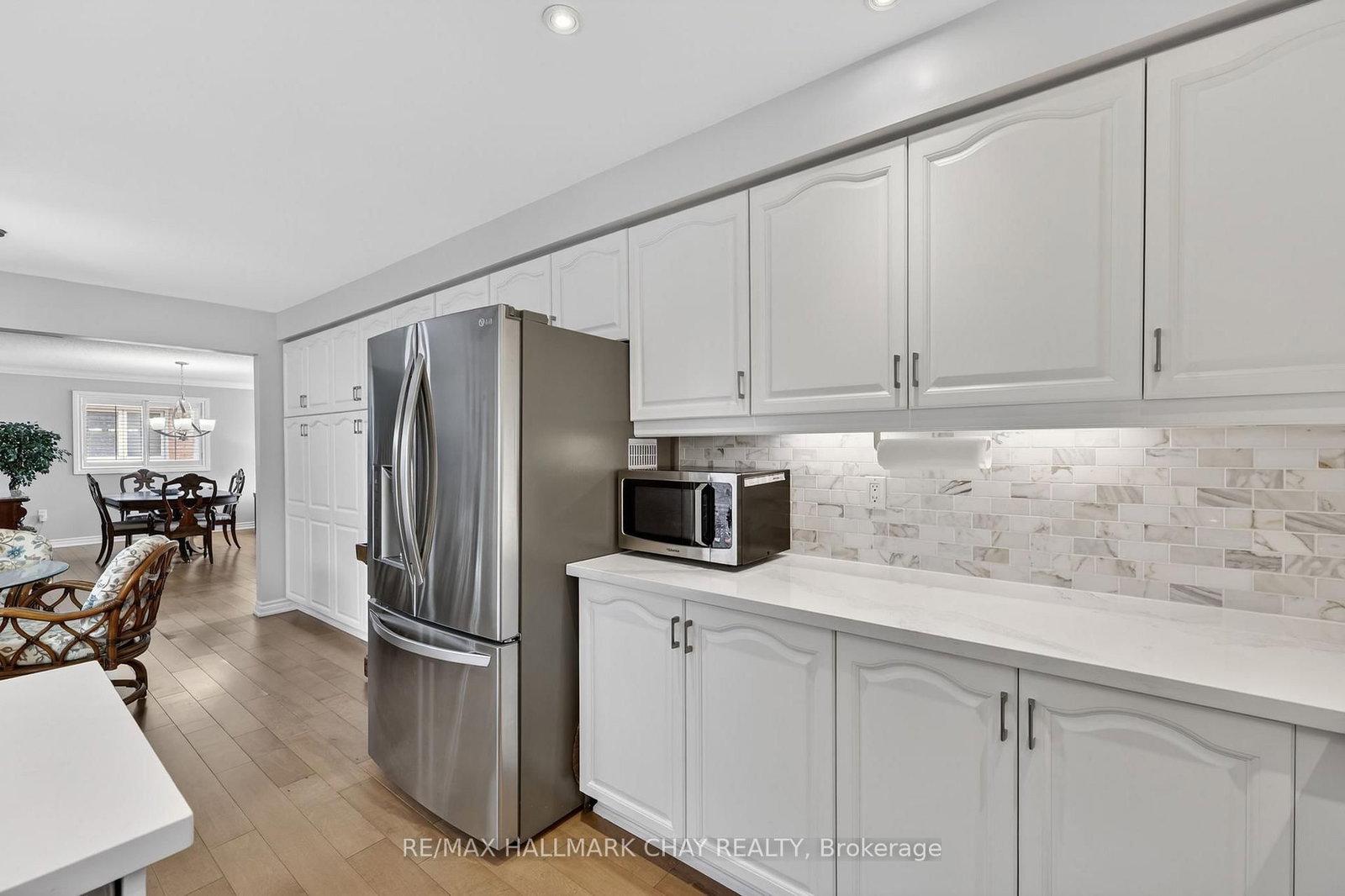 Detached House for sale at 4 Darling Crescent, New Tecumseth, Ontario, L9R 1P4 - Alliston - MLS: N12873036