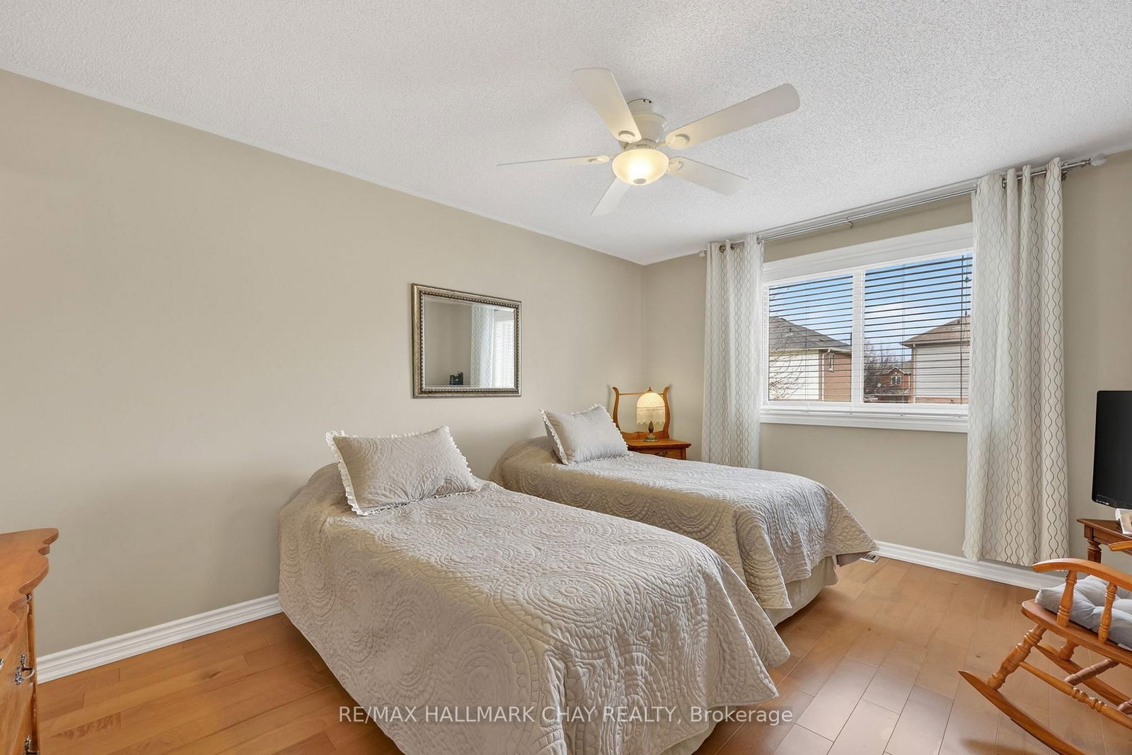 Detached House for sale at 4 Darling Crescent, New Tecumseth, Ontario, L9R 1P4 - Alliston - MLS: N12873036