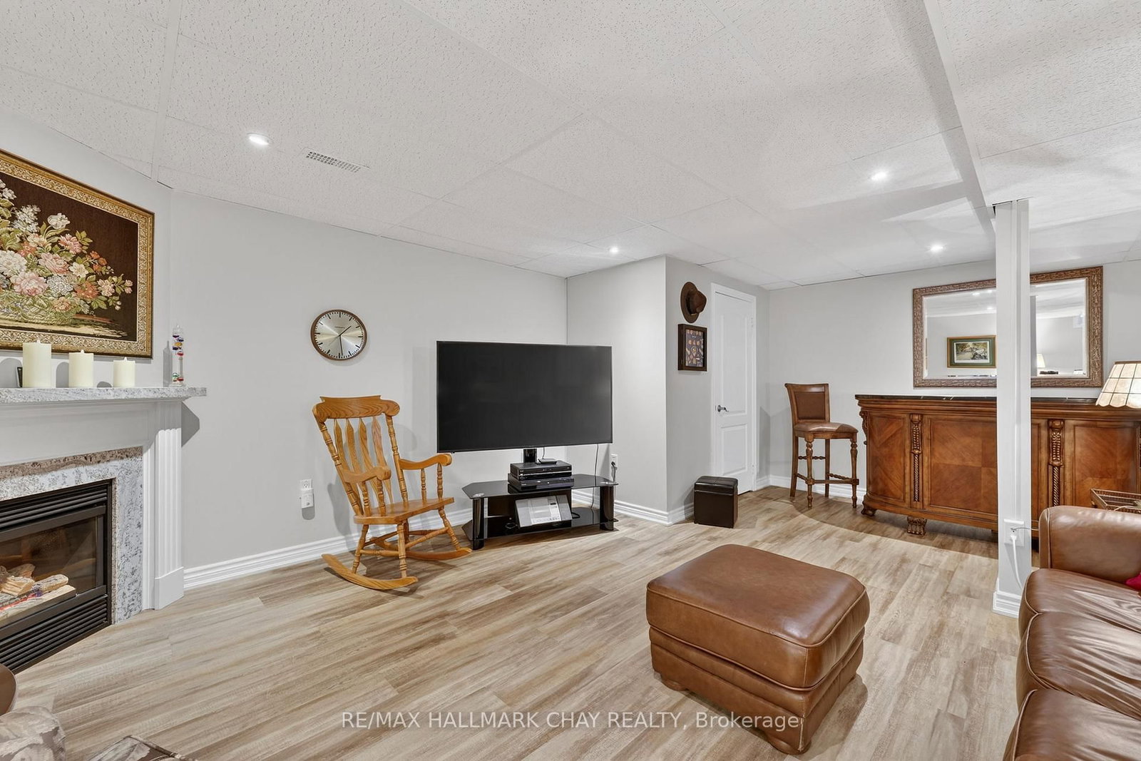 Detached House for sale at 4 Darling Crescent, New Tecumseth, Ontario, L9R 1P4 - Alliston - MLS: N12873036