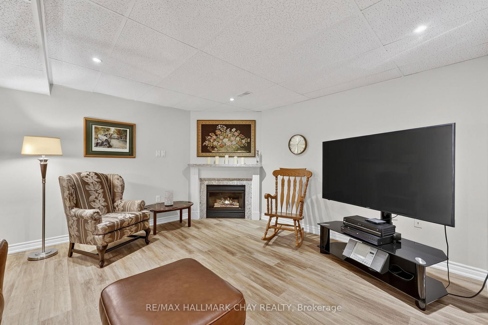 Detached House for sale at 4 Darling Crescent, New Tecumseth, Ontario, L9R 1P4 - Alliston - MLS: N12873036