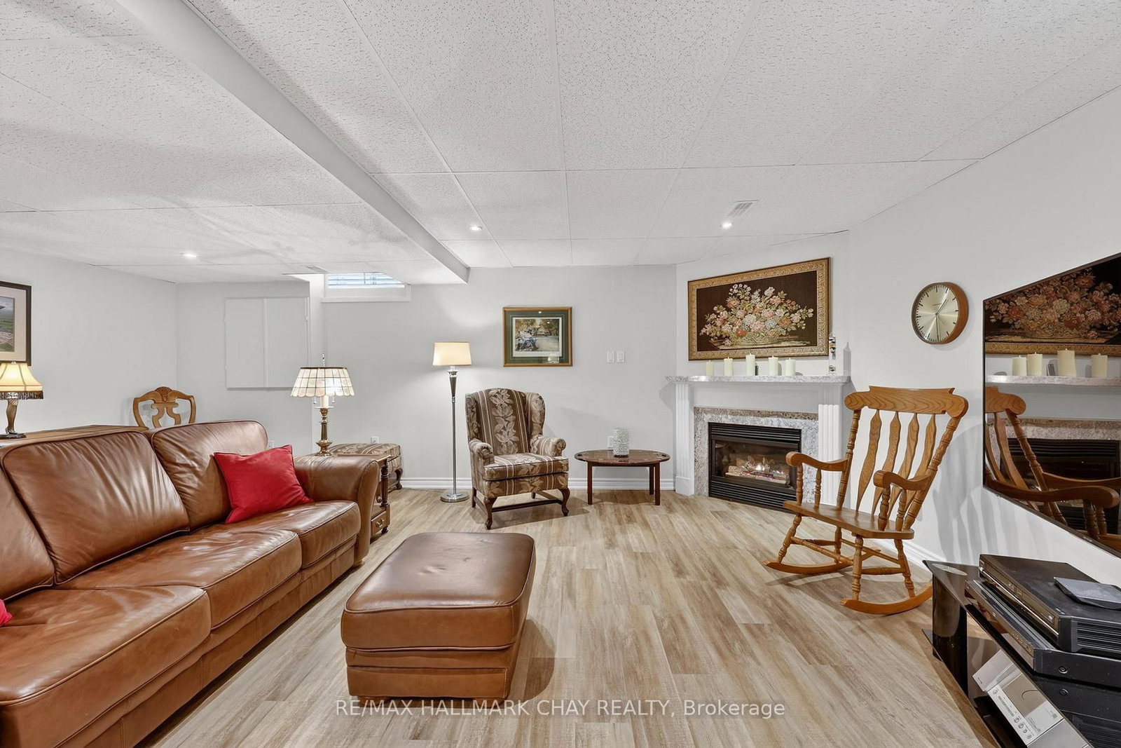 Detached House for sale at 4 Darling Crescent, New Tecumseth, Ontario, L9R 1P4 - Alliston - MLS: N12873036