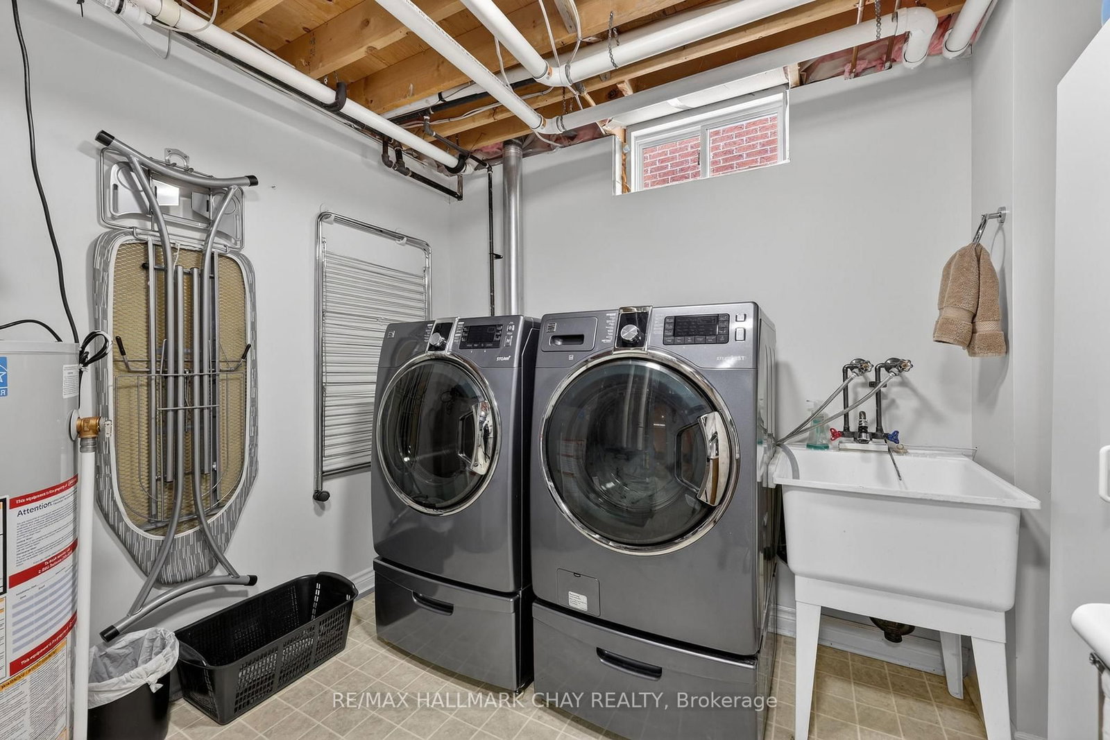 Detached House for sale at 4 Darling Crescent, New Tecumseth, Ontario, L9R 1P4 - Alliston - MLS: N12873036