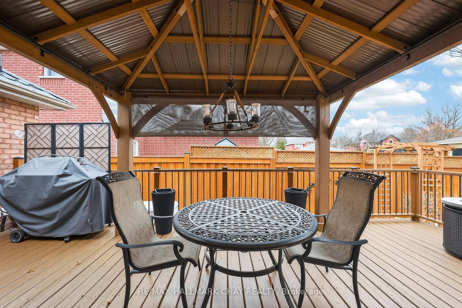 Detached House for sale at 4 Darling Crescent, New Tecumseth, Ontario, L9R 1P4 - Alliston - MLS: N12873036