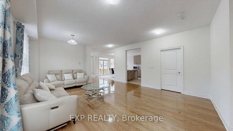 19 Meadow Vista Cres, East Gwillimbury, L9N 0T4 | Image 3