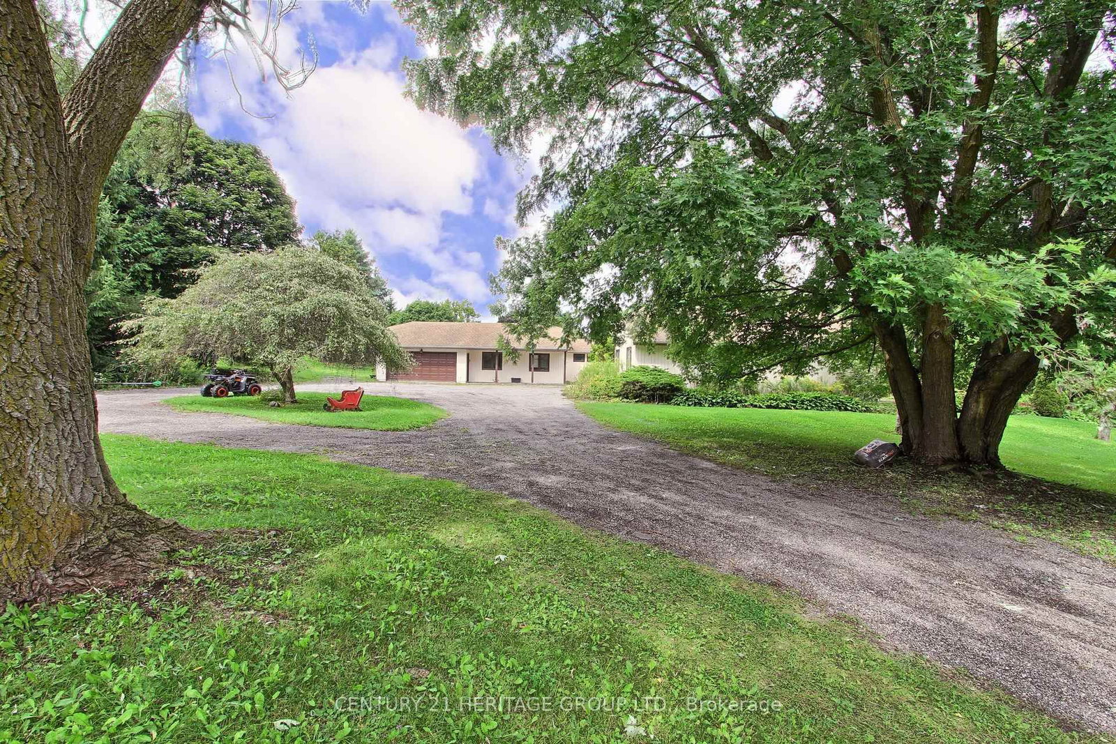 Detached House for sale at 7670 19th Sideroad, King, Ontario, L0G 1T0 - Rural King - MLS: N12873532