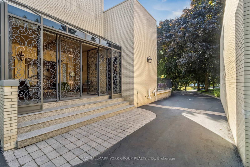 27 Scott Cres, King, L7B 1E4 | Image 2