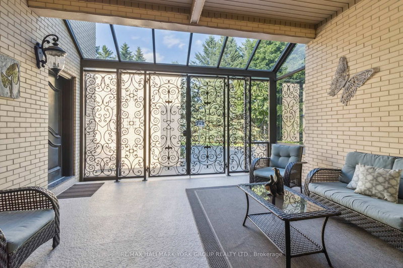 27 Scott Cres, King, L7B 1E4 | Image 3