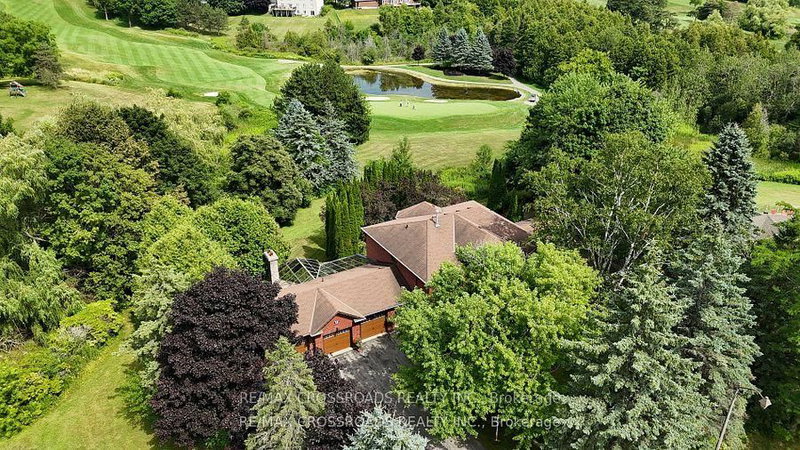 18 Hill Top Tr E, Whitchurch-Stouffville, L4A 7X4 | Image 2