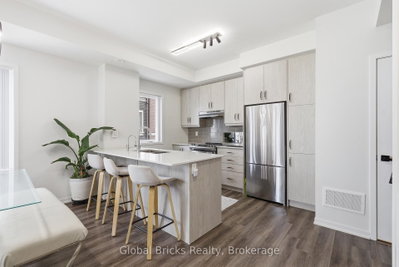 Unit TH #210 — 131 Honeycrisp Crescent — more photos
