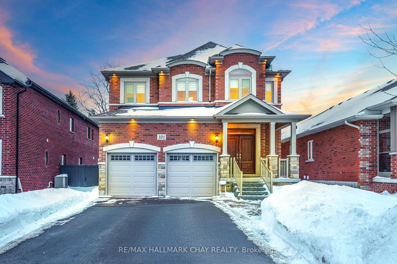 101 Gardiner Dr, Bradford West Gwillimbury, Ontario