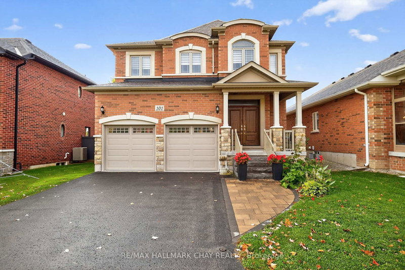 101 Gardiner Dr, Bradford West Gwillimbury, L3Z 3G2 | Image 2