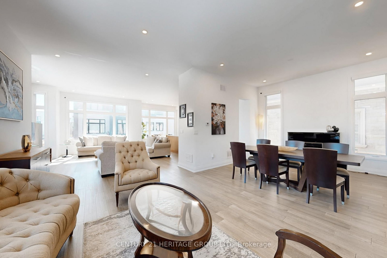 Detached House for sale at 251 Oxford Street, Richmond Hill, Ontario, L4C 7V7 - Mill Pond - MLS: N12875444